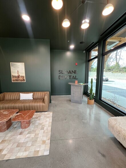 More Photos Of 1624 W Main St, Franklin Storefront Retail Office For Sale