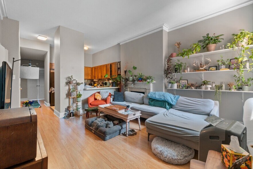More Photos Of 1728 Bolton St, Baltimore Apartments For Sale