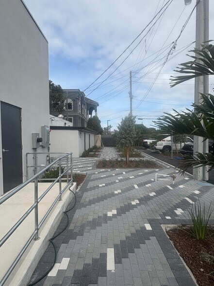 More Photos Of 2215 N Federal Hwy, Hollywood Restaurant For Sale