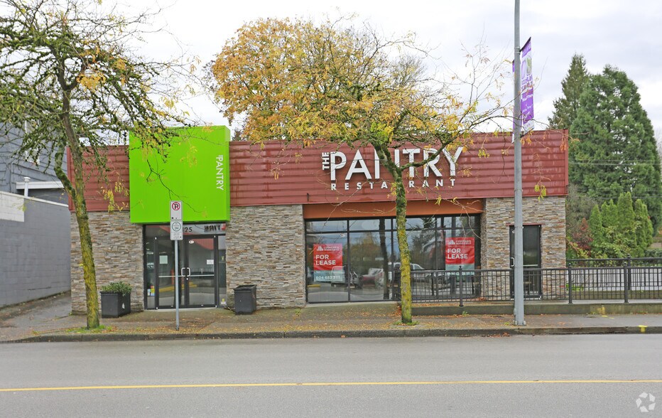 More Photos Of 425 6th St, New Westminster Restaurant For Sale