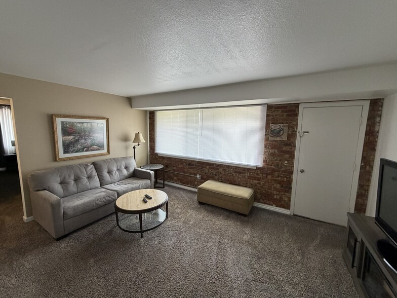 More Photos Of 7402 Overton Ave, Raytown Apartments For Sale