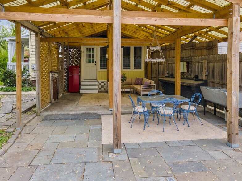 More Photos Of 462-470 2nd Ave, Troy Storefront Retail Residential For Sale