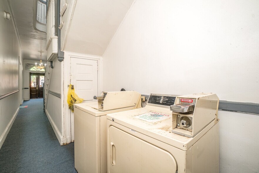 More Photos Of 837 Hollins St, Baltimore Apartments For Sale