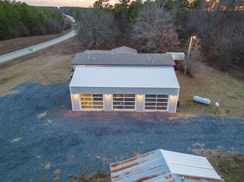 More Photos Of 28 Indian Hwy 144, Broken Bow Truck Stop For Sale