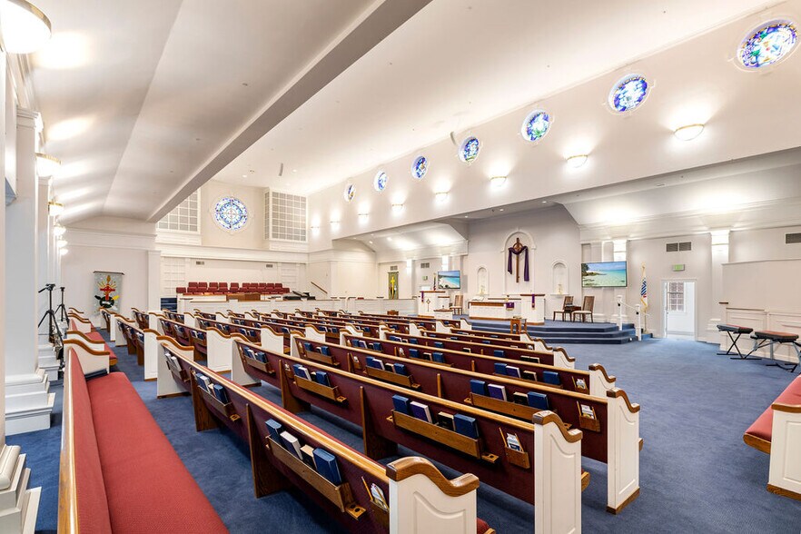 More Photos Of 1941 Shorter Ave SW, Rome Religious Facility For Lease