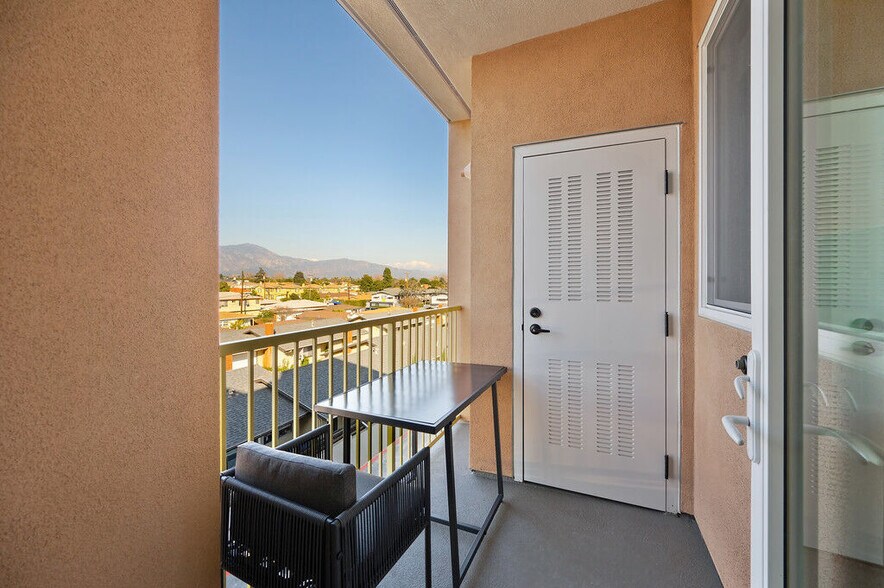 More Photos Of 5570 Rosemead Blvd, Temple City Apartments For Lease