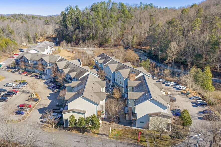 More Photos Of 849 Glades Rd, Gatlinburg Specialty For Sale