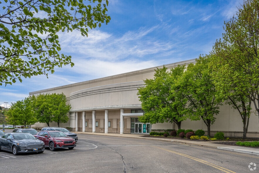 More Photos Of 1000 Robinson Center Dr, Pittsburgh Department Store For Sale