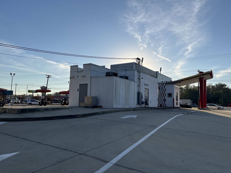 More Photos Of 6720 Highway 45 Alt S, West Point Restaurant For Sale