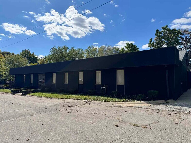 More Photos Of 616 NW 1st St, Richmond Industrial For Sale