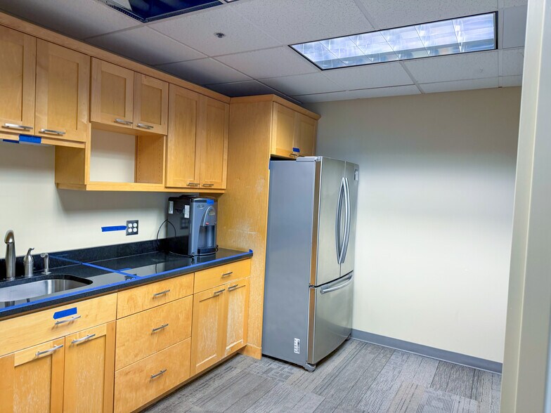 More Photos Of 5050 20th St E, Fife Manufacturing For Lease
