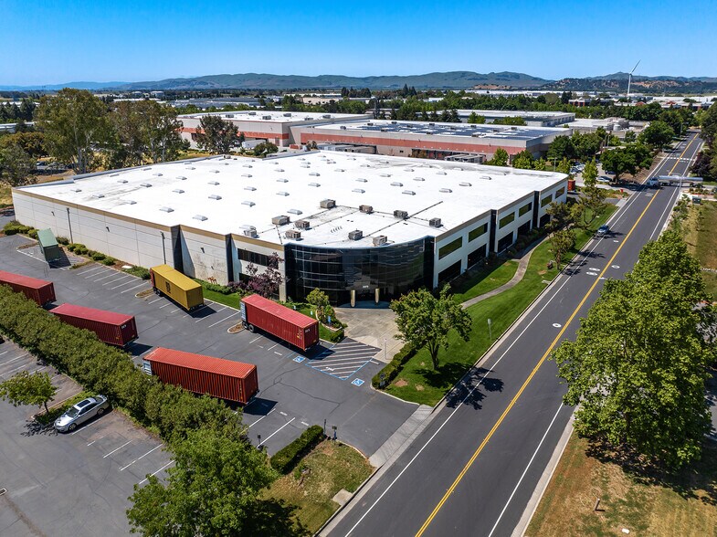 More Photos Of 2373 N Watney Way, Fairfield Warehouse For Lease