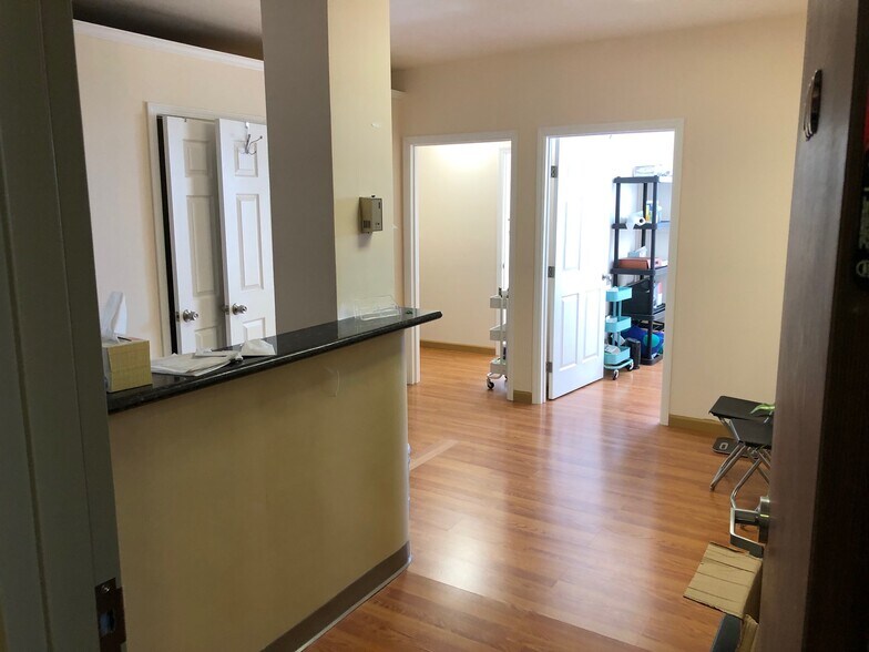 More Photos Of 2201-2209 Irving St, San Francisco Storefront Retail Office For Lease