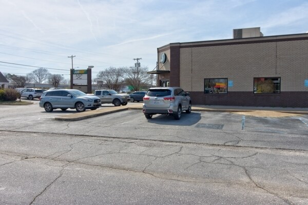 More Photos Of 394 W Butler Rd, Mauldin Restaurant For Sale