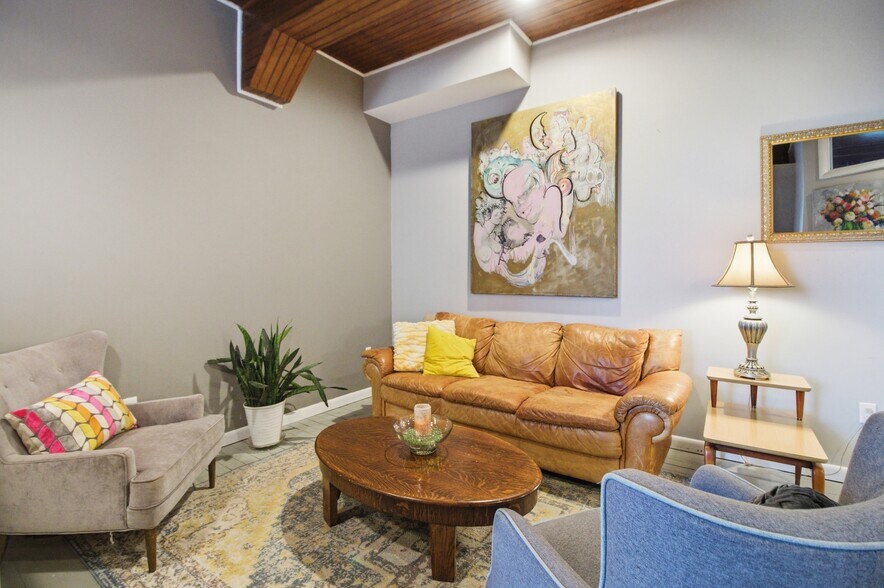 More Photos Of 437 William Ave, Davis Storefront Retail Residential For Sale