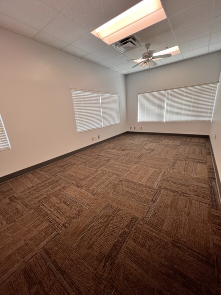 More Photos Of 6457 Hazeltine National Dr, Orlando Warehouse For Sale