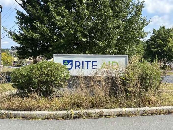 More Photos Of 656 Philadelphia Ave, Reading Drugstore For Lease