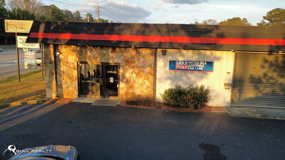 More Photos Of 6483 Peachtree Industrial Blvd, Atlanta General Retail For Sale