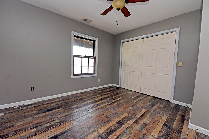 More Photos Of 10 Deer Crossing Trl, Blairsville Office For Sale