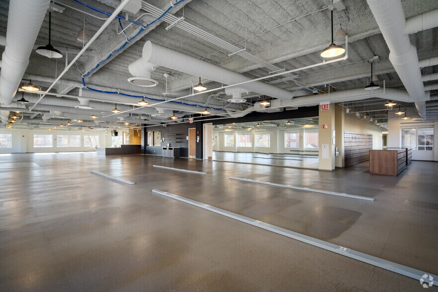 More Photos Of 1600 McConnor Pky, Schaumburg Office For Lease