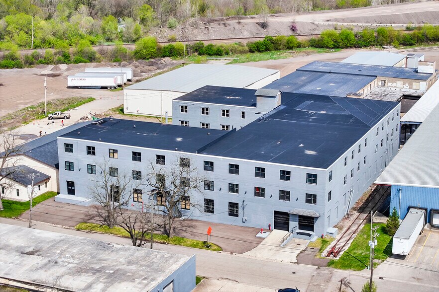 More Photos Of 1811 Factory St, Kalamazoo Manufacturing For Sale
