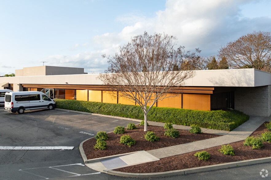 More Photos Of 131 Stony Cir, Santa Rosa Coworking Space