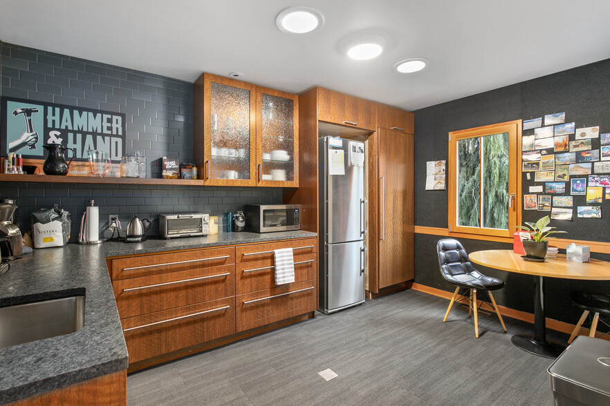 More Photos Of 1020 SE Harrison St, Portland Loft Creative Space For Sale