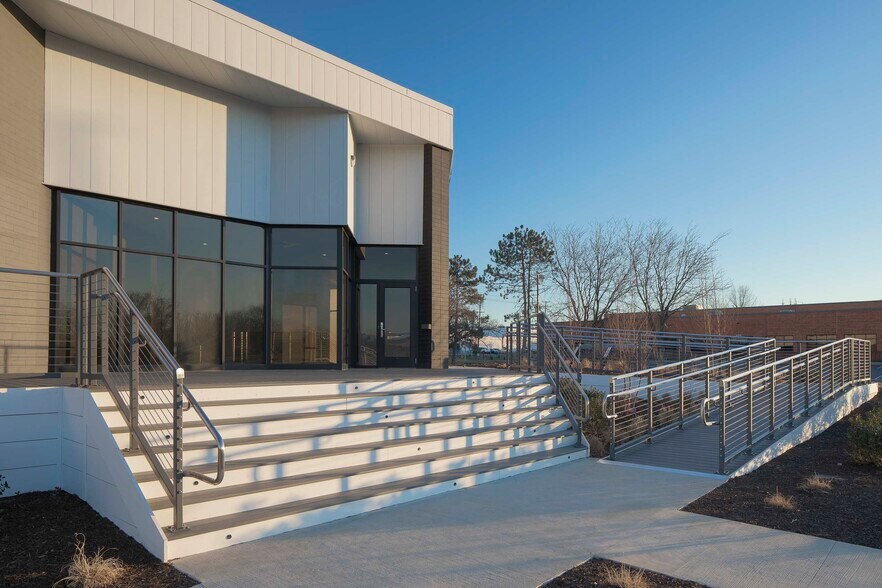 More Photos Of 6200 Seaforth St, Baltimore Flex For Sale