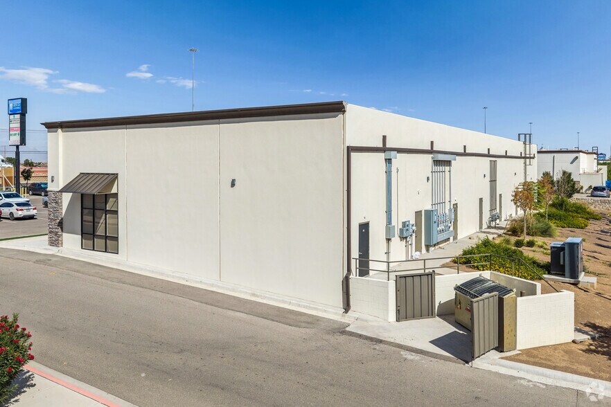 More Photos Of 3624 Joe Battle Blvd, El Paso Storefront For Lease
