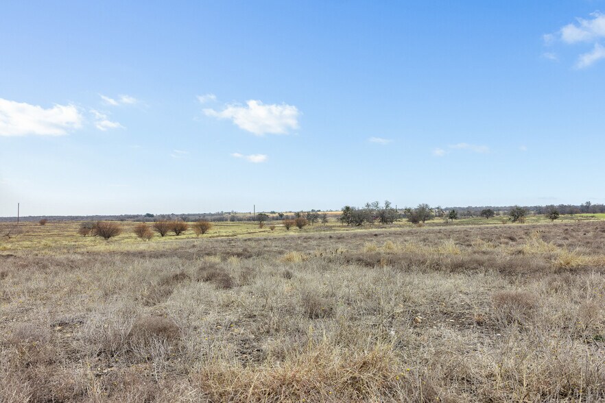 More Photos Of 2884 Political Rd, Lockhart Land For Sale