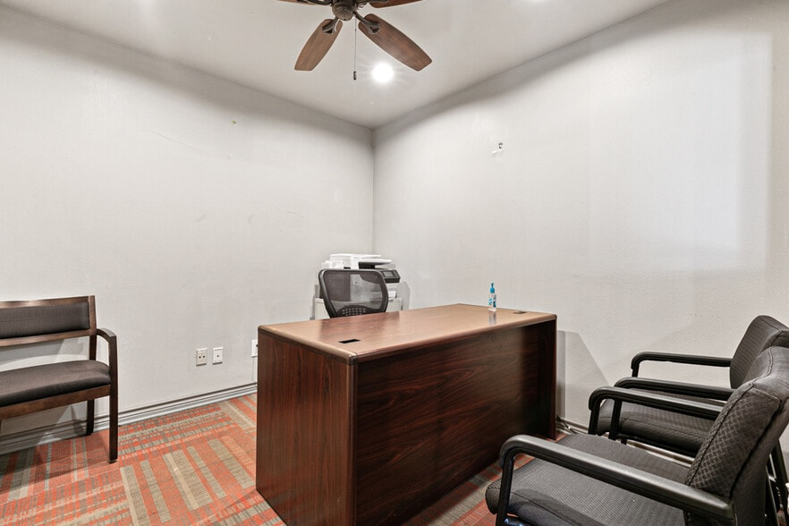 More Photos Of 3922 W US Highway 80, Terrell General Retail For Sale