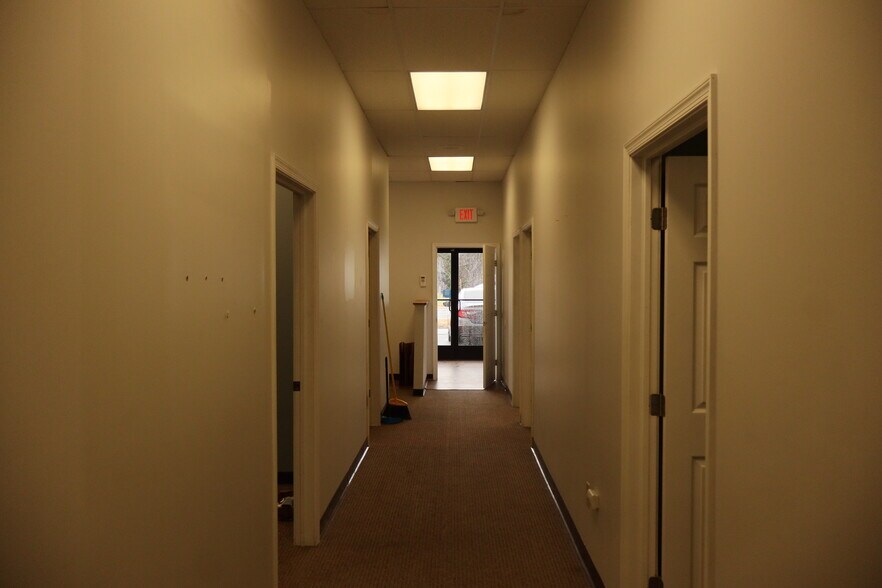 More Photos Of 942 S Delsea Dr, Vineland Freestanding For Lease