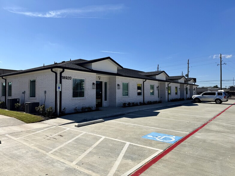 More Photos Of 18920 Kuykendahl Rd, Spring Office For Sale