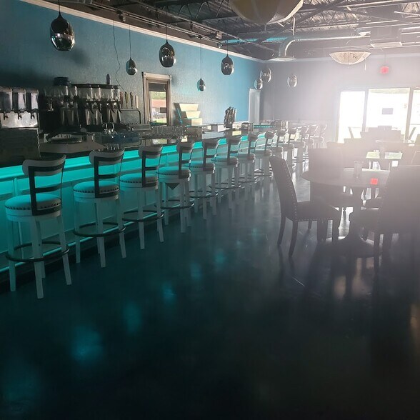 More Photos Of 803 US Highway 59, Atlanta General Retail For Sale