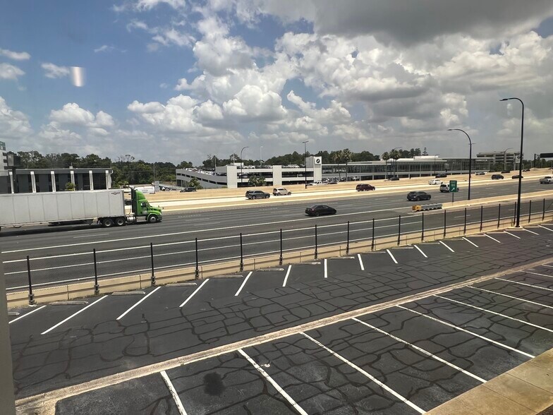 More Photos Of 5405 Diplomat Cir, Orlando Loft Creative Space For Lease