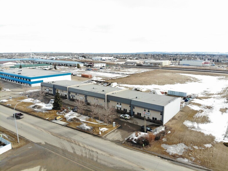 More Photos Of 7421 Edgar Industrial Dr, Red Deer Warehouse For Sale