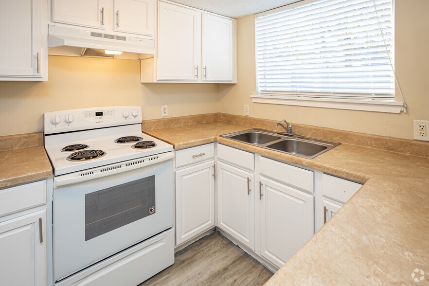 More Photos Of 2700 Mary St, Slidell Apartments For Sale