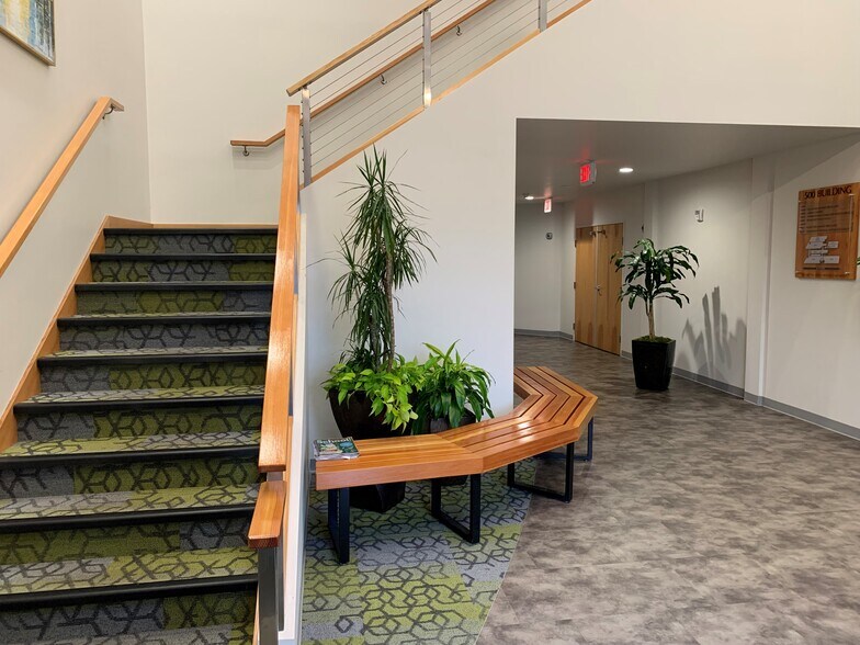 More Photos Of 500 SW 7th St, Renton Office For Sale