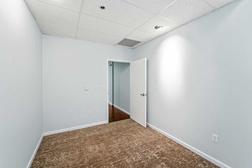More Photos Of 1801 Robert Fulton Dr, Reston Medical For Sale