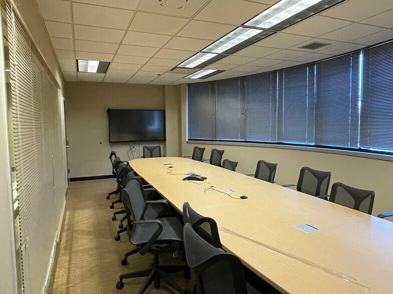 More Photos Of 1825 Commerce Center Blvd, Fairborn Medical For Lease