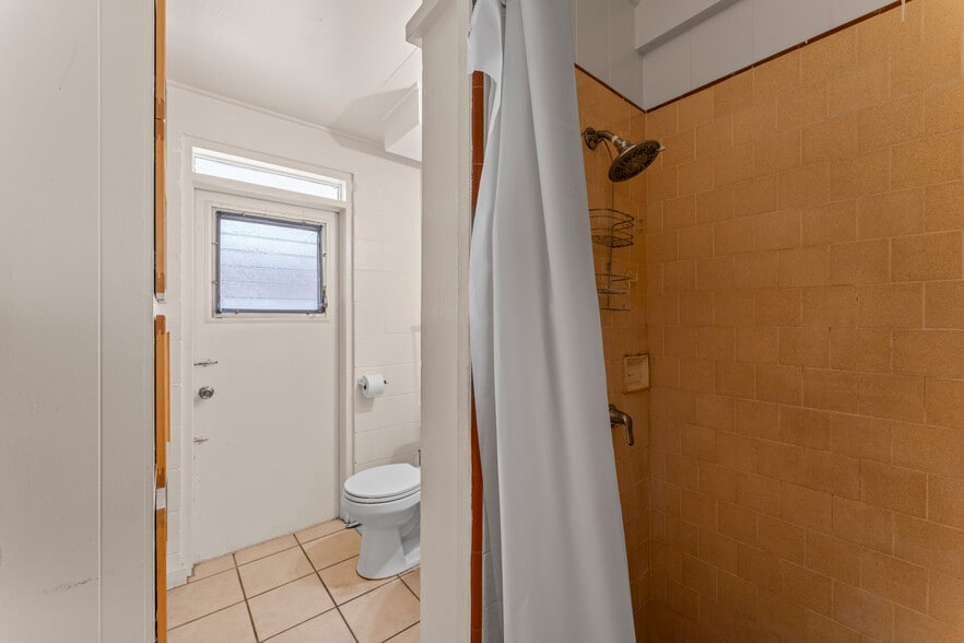 More Photos Of 2105 Algaroba St, Honolulu Apartments For Sale