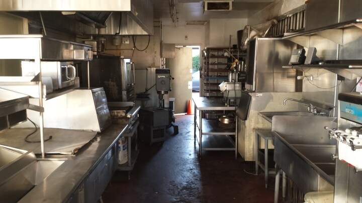 More Photos Of 817 N Lake Ave, Pasadena Fast Food For Lease