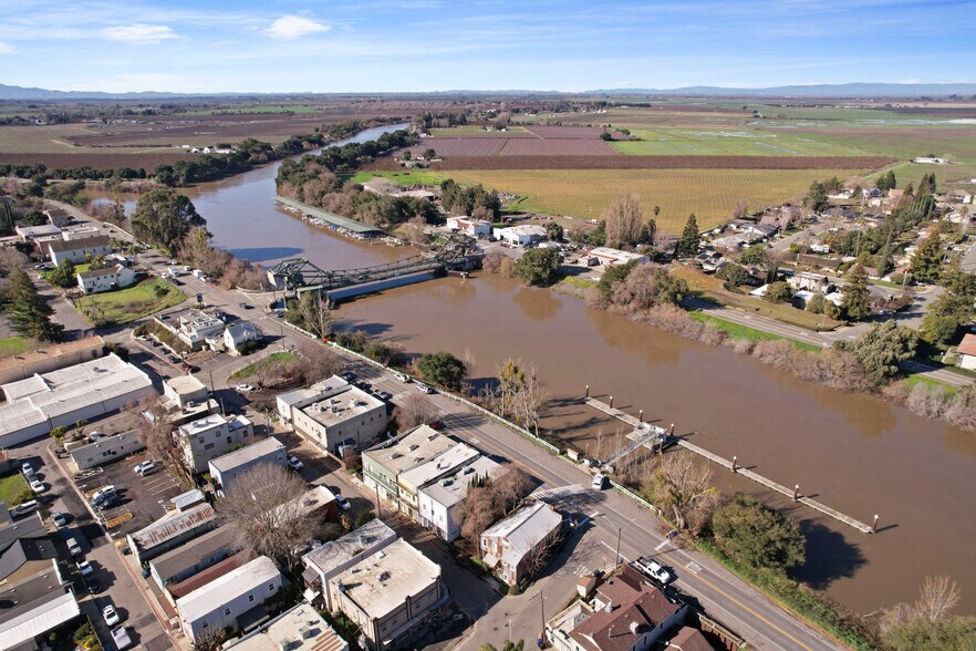 More Photos Of 14144 Market St, Walnut Grove Storefront For Sale