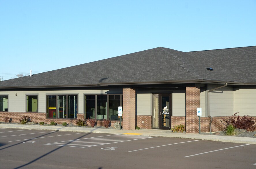 More Photos Of 840 Bear Paw Ave, Rice Lake Medical For Sale