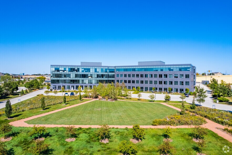 More Photos Of 10100 W Innovation Dr, Wauwatosa Office For Lease