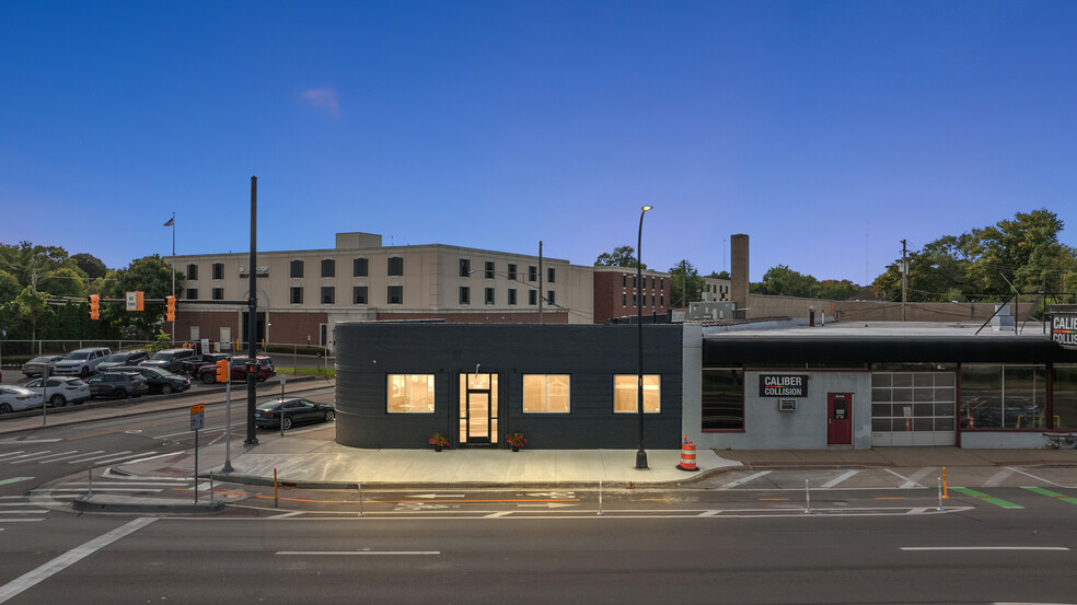 Primary Photo Of 22007 Woodward Ave, Ferndale Loft Creative Space For Sale