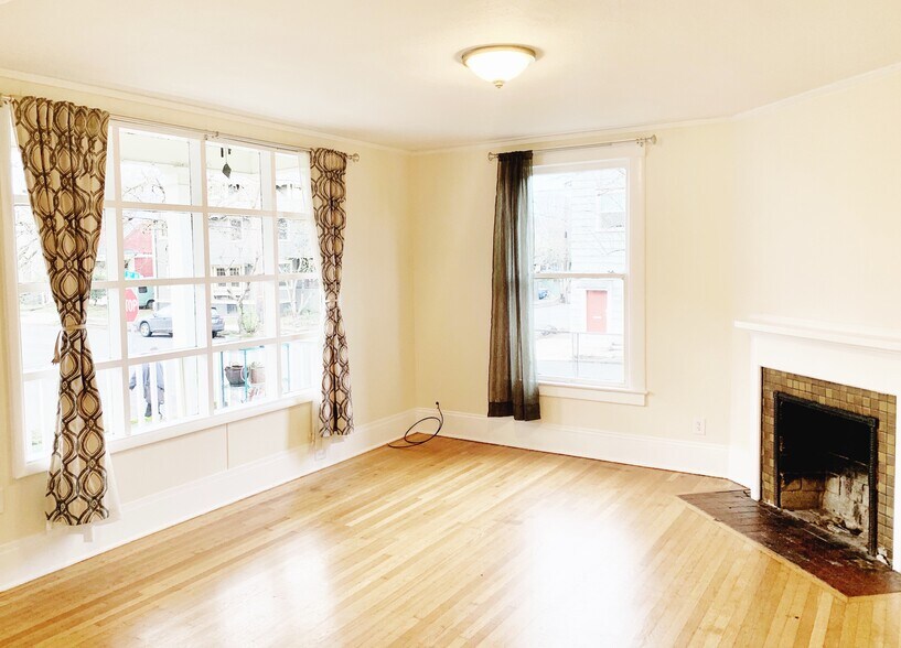 More Photos Of 3118 SE Yamhill St, Portland Apartments For Sale