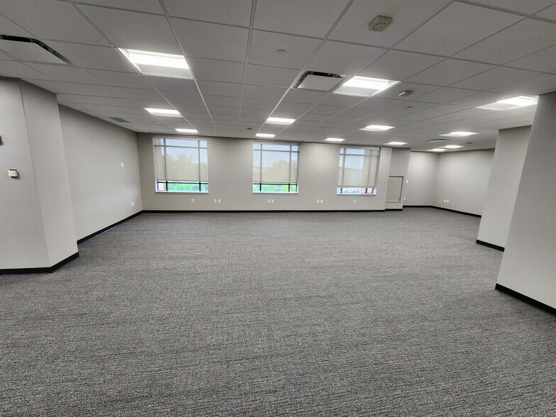 More Photos Of 2223 2nd Ave, Kearney Office For Lease