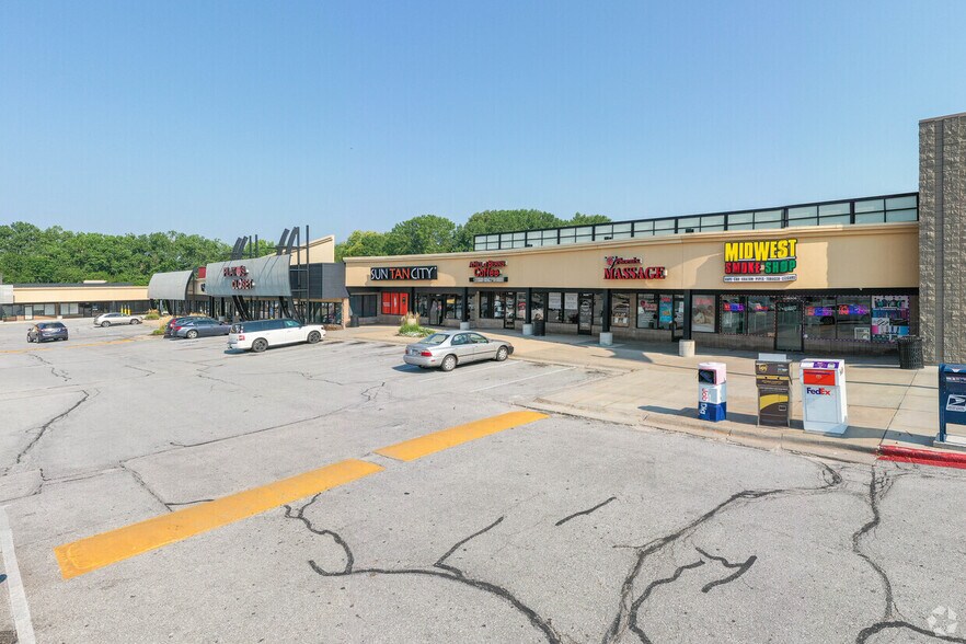More Photos Of 14404-14630 W Center Rd, Omaha Unknown For Lease