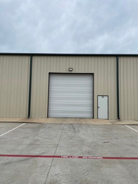 More Photos Of 18700 Becker Rd, Hockley Unknown For Lease